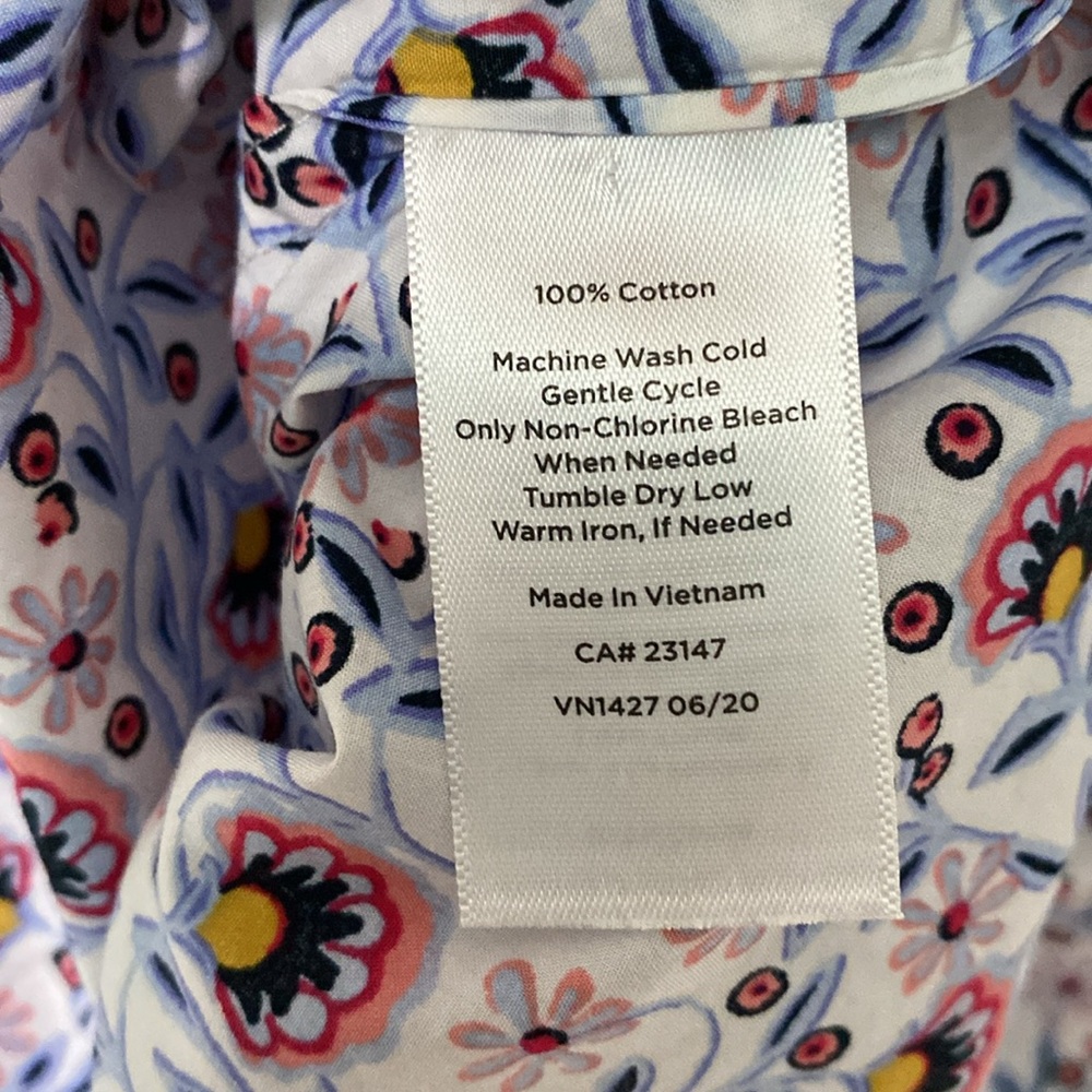 Beautiful floral print, button front, long sleeve shirt, Talbots, Women’s size M - Picture 9 of 9